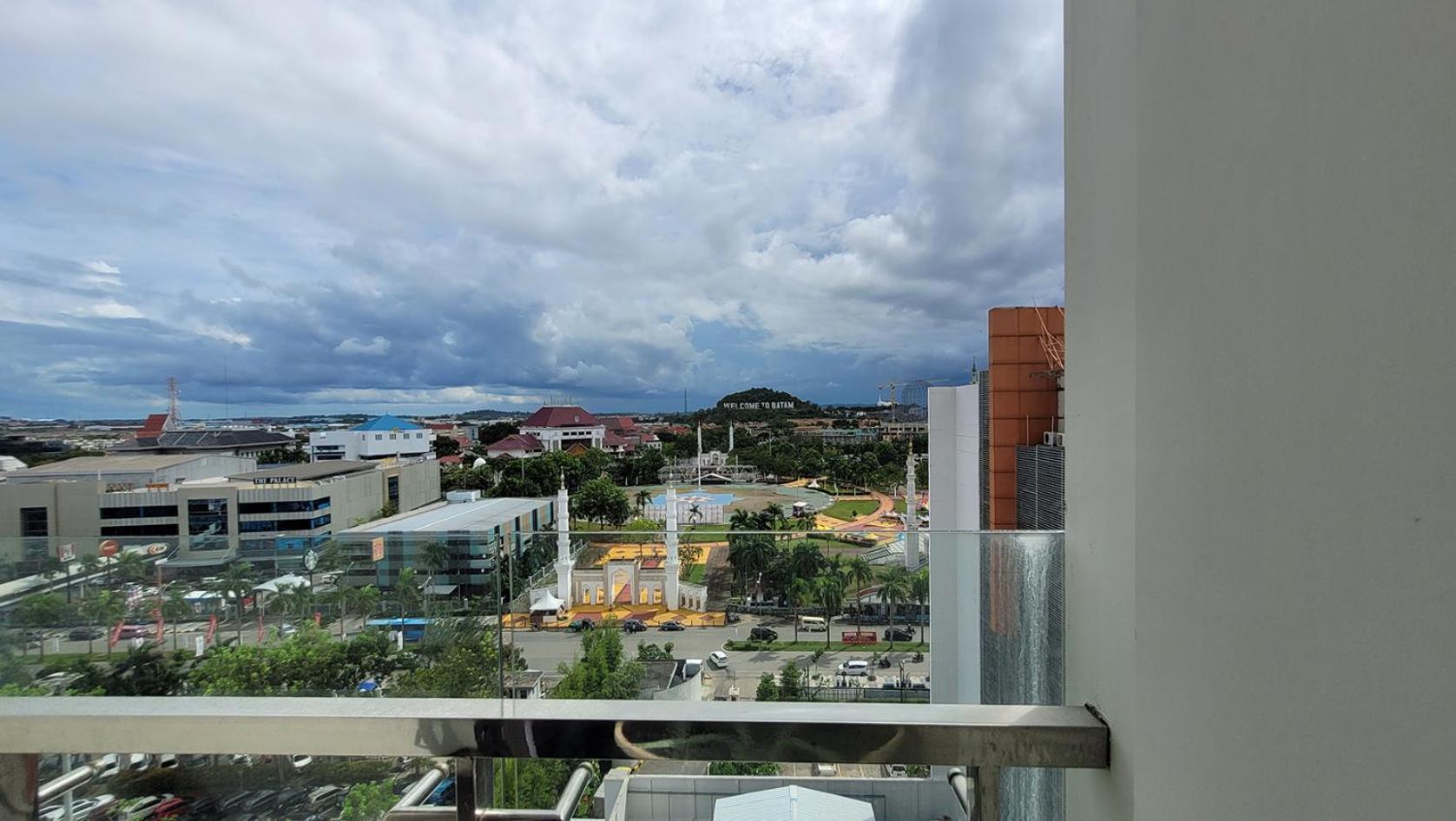 Palam Mansion At Apartment One Residence Batam Экстерьер фото